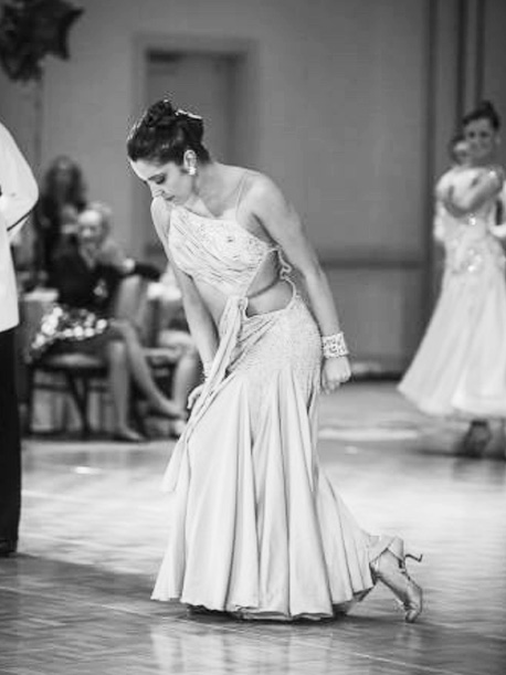 A dance floor courtsy